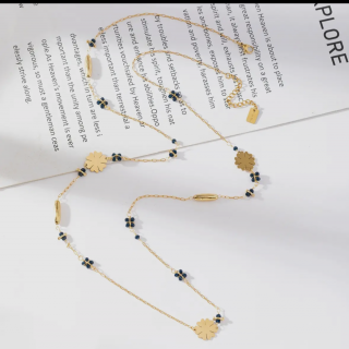 Sautoir doré fin avec des petites perles