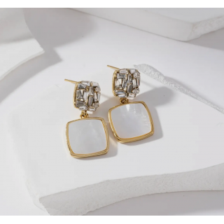 Boucles d'oreilles pendants strass doré et nacre