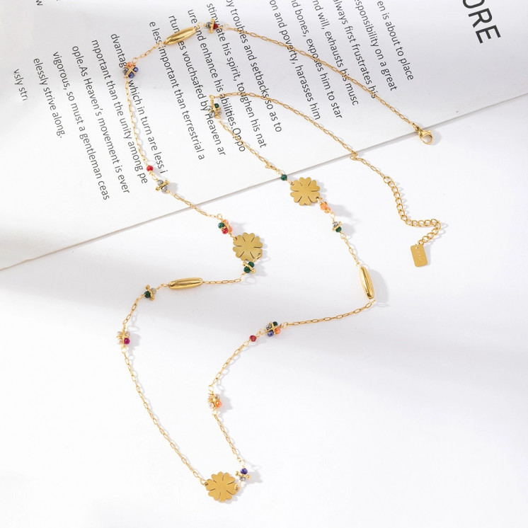 Sautoir doré fin avec des petites perles