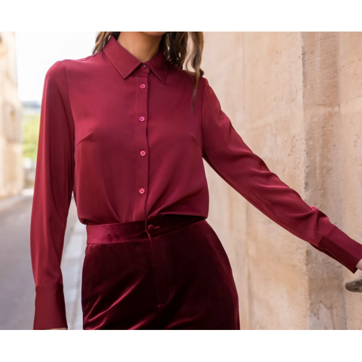 Chemise satinée bordeaux